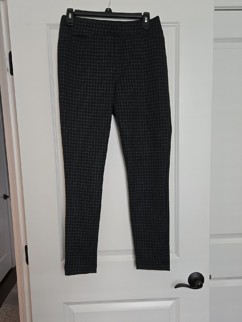 Woman's Black Plaid Stretch Dress Pants